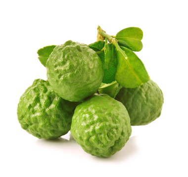 Beyaz arkaplanda bir grup Bergamot.