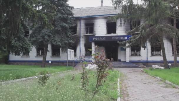 Denna Lagervideo Visar Den Förstörda Och Brända Byggnaden Polisstationen Borodyanka — Stockvideo