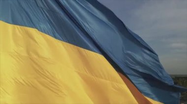Bu görüntüler Ukrayna 'nın 8K çözünürlüğündeki bayrağını gösteriyor.