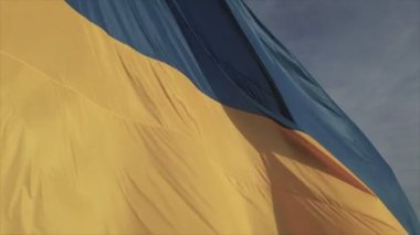 Bu görüntüler Ukrayna 'nın 8K çözünürlüğündeki bayrağını gösteriyor.