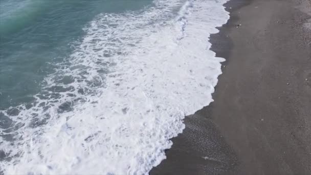 Stok Görüntüler Çözünürlükte Deniz Kıyısının Havadan Görüntüsünü Gösteriyor — Stok video