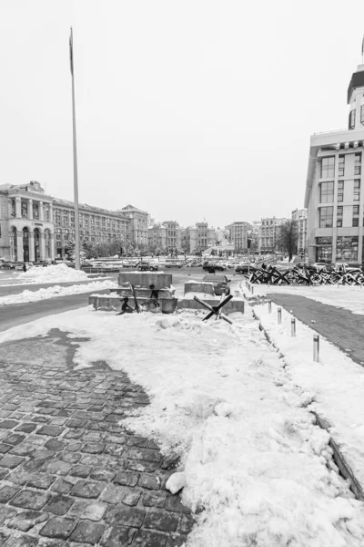 Этом Складе Черно Белое Фото Изображено Граффити Бэнкси Центре Киева — стоковое фото