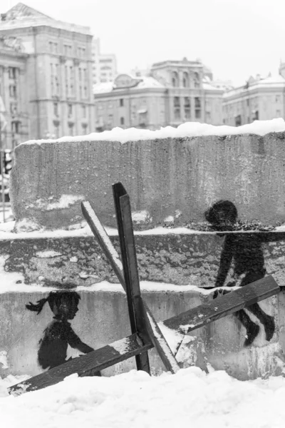 Siyah Beyaz Fotoğraf Ukrayna Nın Başkenti Kyiv Banksy Nin Grafitisini — Stok fotoğraf