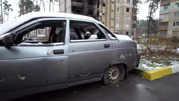Ezen Felvételen Egy Civil Autót Lőttek Ukrajnai Háború Alatt — Stock videók