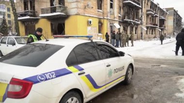 Bu video, Gostomel, Ukrayna 'daki Banksy grafitisinin çalınmasından sonraki suç mahallini gösteriyor.