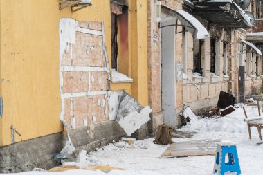 Bu fotoğraf, Gostomel, Ukrayna 'daki Banksy grafitisinin çalınmasından sonraki suç mahallini gösteriyor.