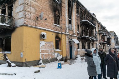 Bu fotoğraf, Gostomel, Ukrayna 'daki Banksy grafitisinin çalınmasından sonraki suç mahallini gösteriyor.