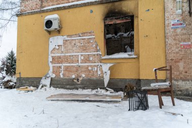 Bu fotoğraf, Gostomel, Ukrayna 'daki Banksy grafitisinin çalınmasından sonraki suç mahallini gösteriyor.