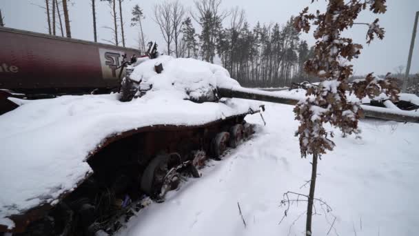 Distrutto Attrezzature Militari Russe Nella Neve Durante Guerra Ucraina — Video Stock