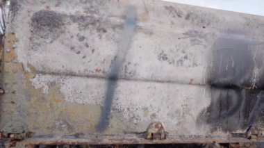 Bu stok videosu Ukrayna 'daki savaş sırasında Rus askeri teçhizatını yok ettiğini gösteriyor..