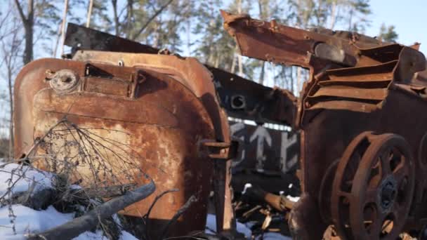 这段库存录像显示了在乌克兰战争中被毁的俄罗斯军事装备 — 图库视频影像