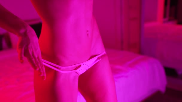 Видео Показывает Красивую Женщину Сексуальном Нижнем Белье — стоковое видео