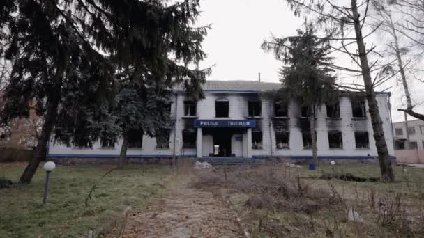 Deze Aandelenvideo Toont Een Politiebureau Vernietigd Tijdens Oorlog Oekraïne Slow — Stockvideo