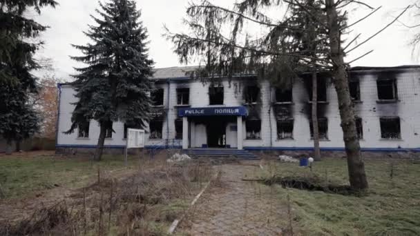 Deze Aandelenvideo Toont Een Politiebureau Vernietigd Tijdens Oorlog Oekraïne Slow — Stockvideo