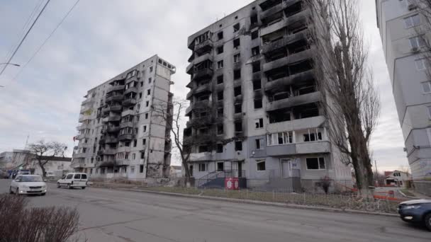 Dieses Stock Zeitlupe Video Zeigt Ein Kriegszerstörtes Gebäude Borodyanka Ukraine — Stockvideo