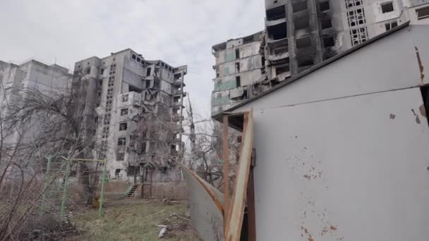 Этом Видео Видно Разрушенное Войной Здание Бородянке Украина — стоковое видео