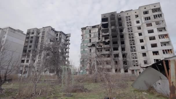 Den Här Videon Visar Krigshärjad Byggnad Borodyanka Ukraina — Stockvideo