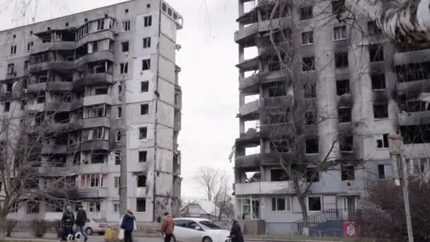 Video Stok Ini Menunjukkan Sebuah Bangunan Yang Dilanda Perang Borodyanka — Stok Video