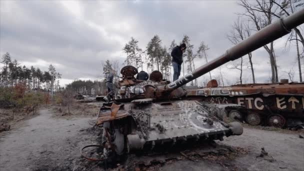Állomány Videó Azt Mutatja Megsemmisült Orosz Katonai Felszerelést Háború Alatt — Stock videók