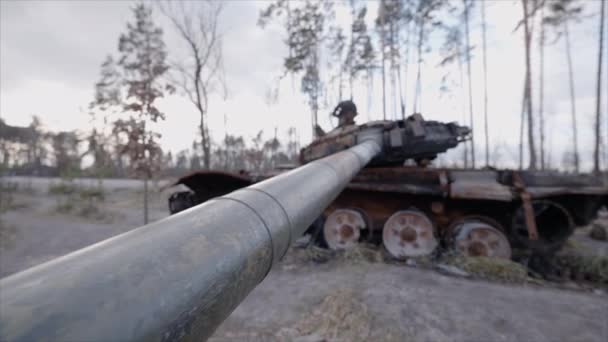 Cette Vidéo Montre Équipement Militaire Russe Détruit Pendant Guerre Ukraine — Video
