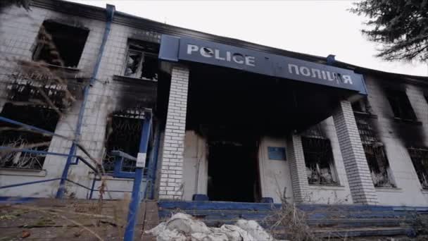 Toto Video Ukazuje Policejní Stanici Zničenou Během Války Ukrajině Zpomalení — Stock video