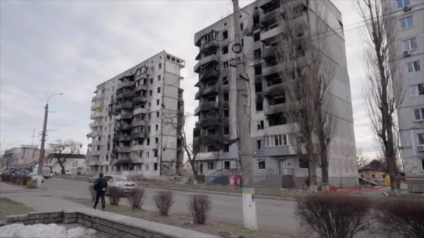 Toto Video Zpomalení Ukazuje Válkou Poničenou Budovu Borodyance Ukrajině — Stock video