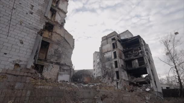 Este Vídeo Câmara Lenta Mostra Edifício Devastado Pela Guerra Borodyanka — Vídeo de Stock
