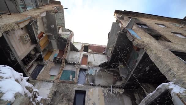 Este Vídeo Mostra Graffiti Por Banksy Uma Casa Arruinada Gorenka — Vídeo de Stock