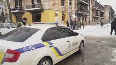 Bu video, Gostomel, Ukrayna 'daki Banksy grafitisinin 8K çözünürlüğündeki çalınmasından sonraki suç mahallini gösteriyor.