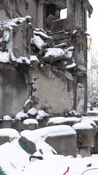 Deze Verticale Stockvideo Toont Banksy Graffiti Borodyanka Oekraïne — Stockvideo
