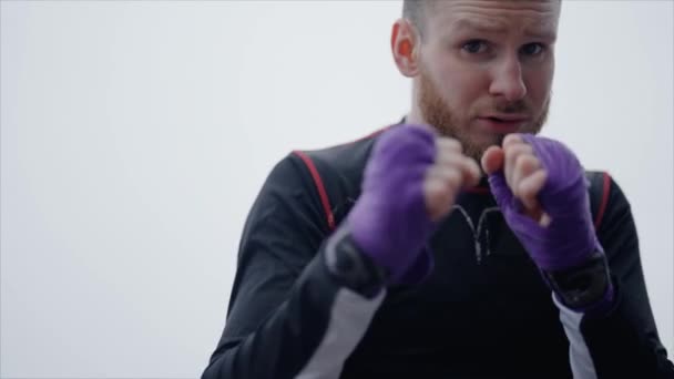Homme Boxeur Est Engagé Dans Entraînement Sportif Plein Air Dans — Video