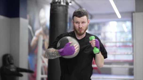 Män Boxare Träning Gymmet Slow Motion — Stockvideo