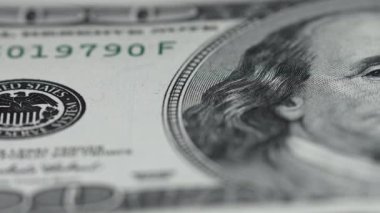 Nakit - 100 dolarlık banknotlar, yavaş çekim