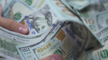 Amerikan para biriminin yavaş çekim videosu - dolar