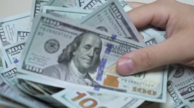 Amerikan para biriminin yavaş çekim videosu - dolar