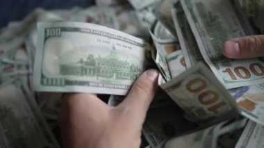 Para - 100 dolarlık Amerikan para birimi