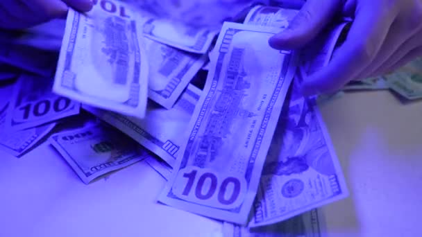 米国通貨 100ドル紙幣のクローズアップ スローモーション — ストック動画