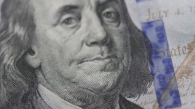 ABD para birimi: 100 dolarlık banknotlara yakın çekim, yavaş çekim