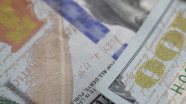 ABD para birimi: 100 dolarlık banknotlara yakın çekim, yavaş çekim
