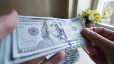 100 dolarlık banknotlar - ABD para birimi