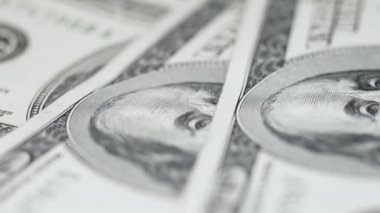Nakit - 100 dolarlık banknotlar, yavaş çekim