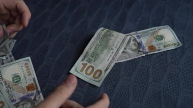 Para - 100 dolarlık Amerikan para birimi
