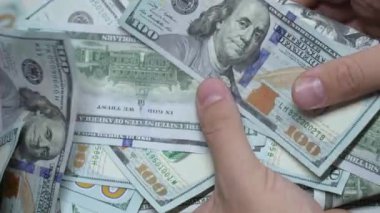 Para - 100 dolarlık Amerikan para birimi