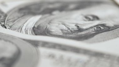 Para - 100 dolarlık Amerikan para birimi