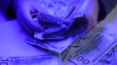 ABD para birimi: 100 dolarlık banknotlara yakın çekim