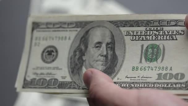 Αμερικανικό Νόμισμα Κλείσιμο Εκατοντάδων Χαρτονομισμάτων — Αρχείο Βίντεο