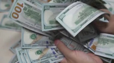 100 dolarlık banknotlar - ABD para birimi