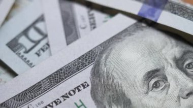 100 dolarlık banknotlar - ABD para birimi