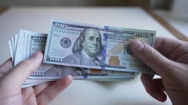 100 dolarlık banknotlar - ABD para birimi