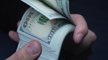 ABD para birimi: 100 dolarlık banknotlara yakın çekim